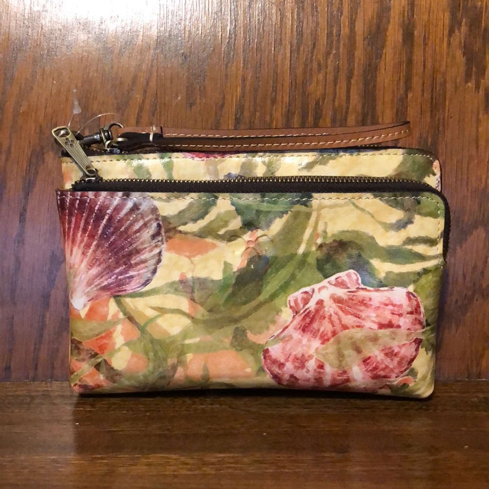 NWT-Patricia Nash-Seashells🐚By The Seashore-Varone Wristlet-Double Zip Pouch-$89